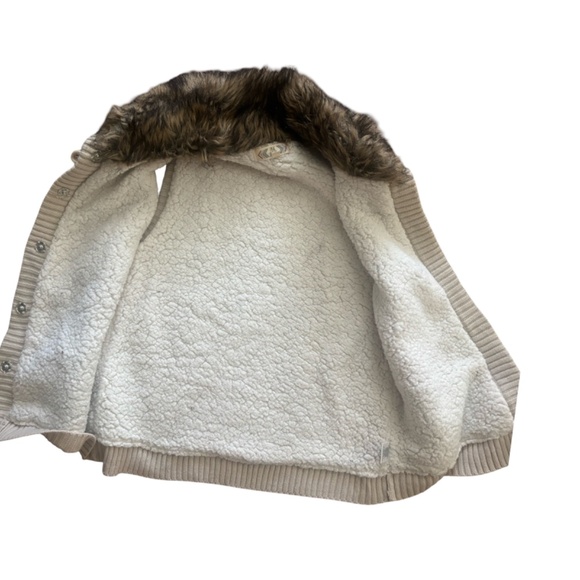 Pink Rose Aztec Knit Vest with Faux Fur Collar, Sherpa Lined - Neutral Tone - L - Picture 3 of 6